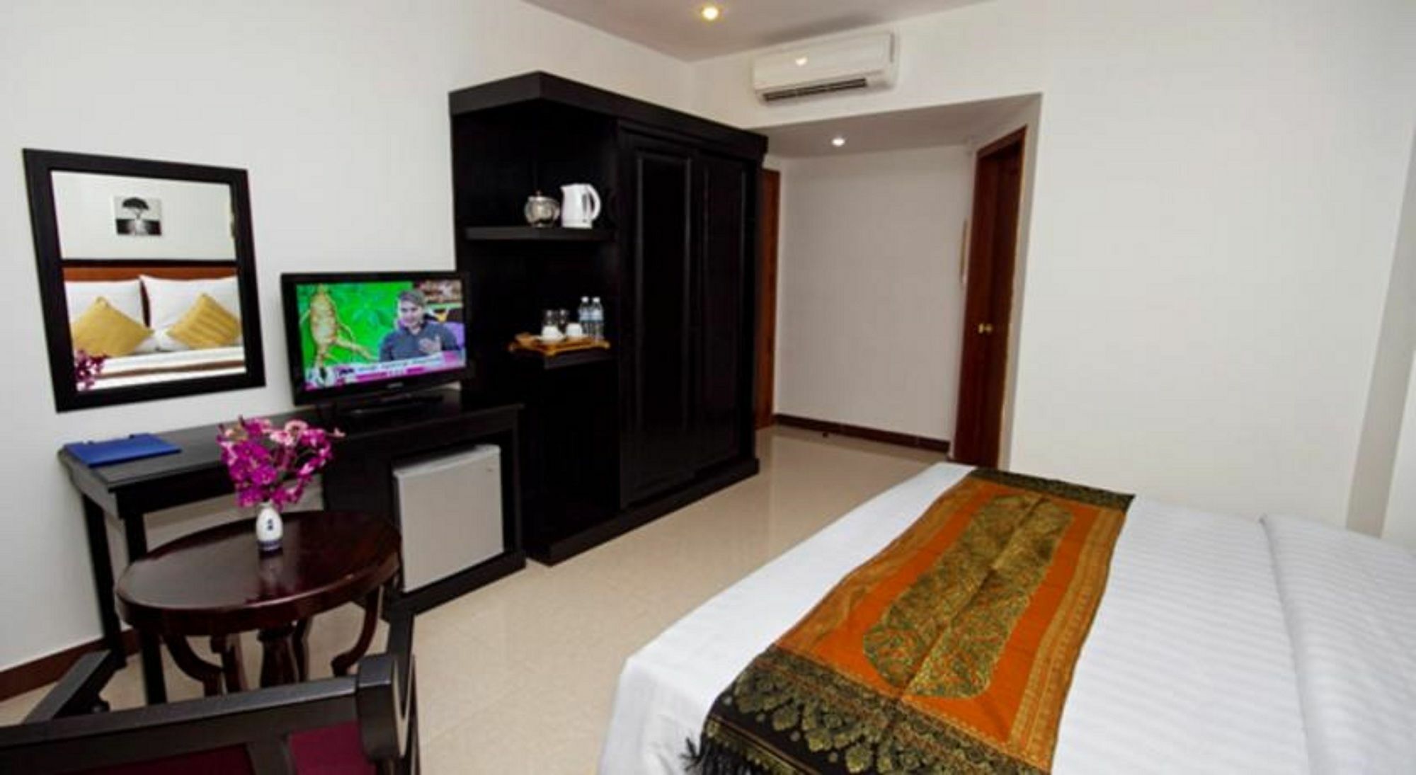 South Asia View Hotel Phnom Penh Exterior photo