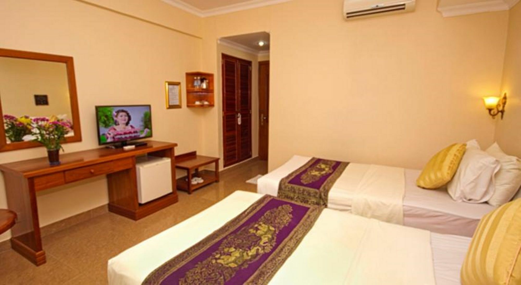 South Asia View Hotel Phnom Penh Exterior photo