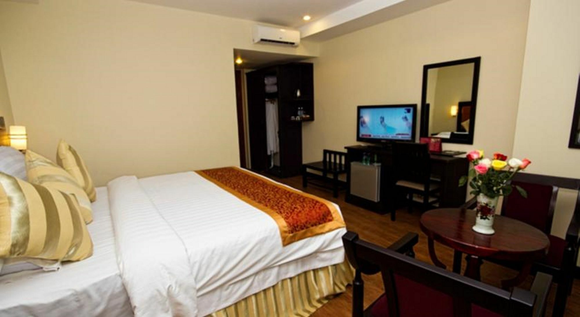 South Asia View Hotel Phnom Penh Exterior photo